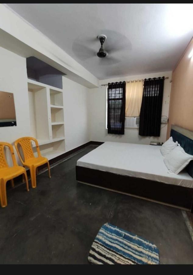Oyo 81087 Hotel Relax Inn Hathras Luaran gambar