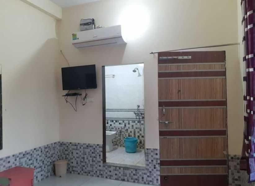 Oyo 81087 Hotel Relax Inn Hathras Luaran gambar