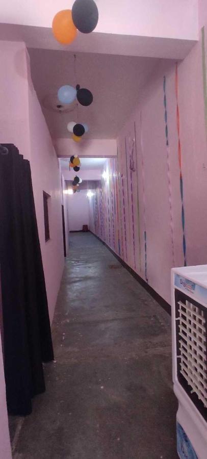 Oyo 81087 Hotel Relax Inn Hathras Luaran gambar