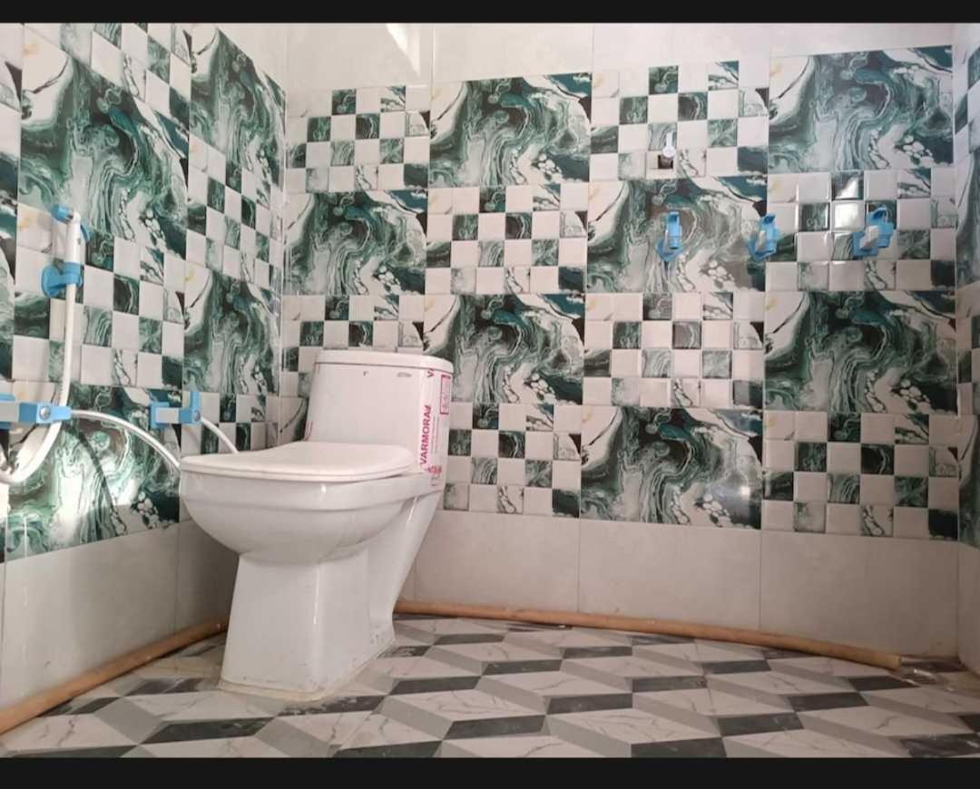 Oyo 81087 Hotel Relax Inn Hathras Luaran gambar