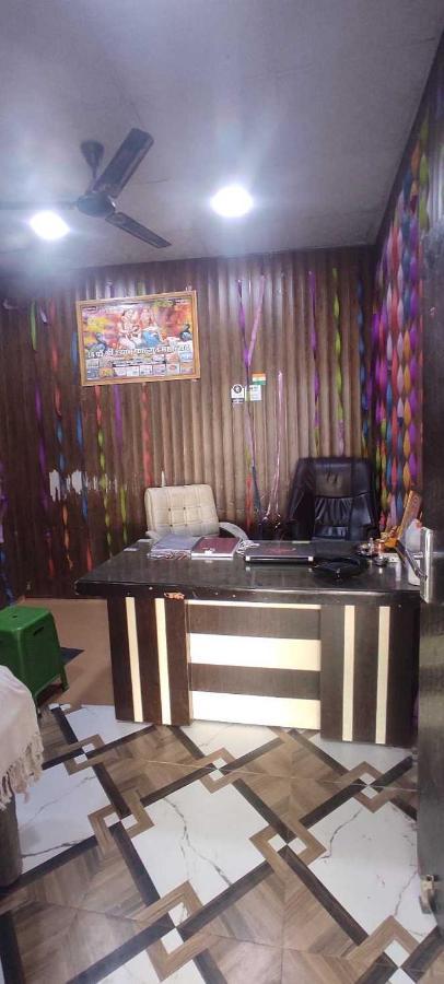 Oyo 81087 Hotel Relax Inn Hathras Luaran gambar